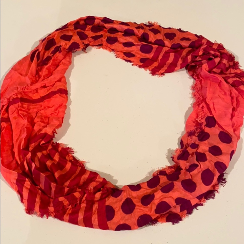 Pink infinity scarf - Picture 2 of 5